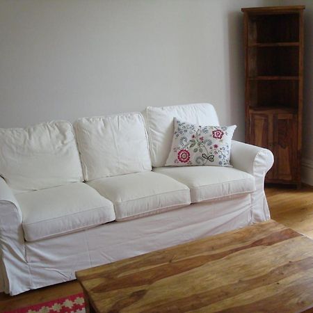 Luxury Holland Park, Sleeps 2, Free S'Fast Wifi Appartement Londen Buitenkant foto