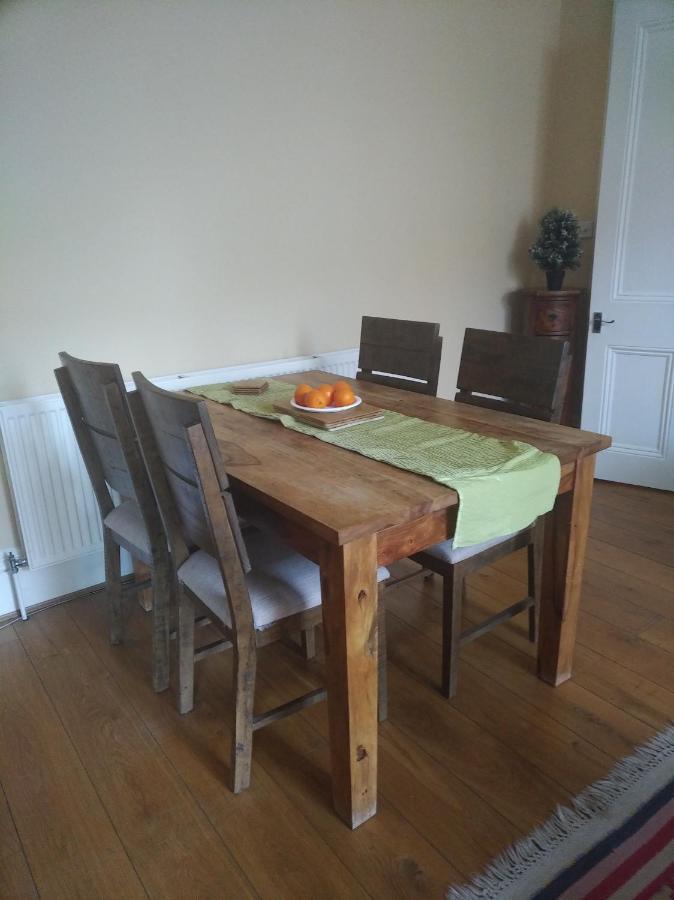 Luxury Holland Park, Sleeps 2, Free S'Fast Wifi Appartement Londen Buitenkant foto