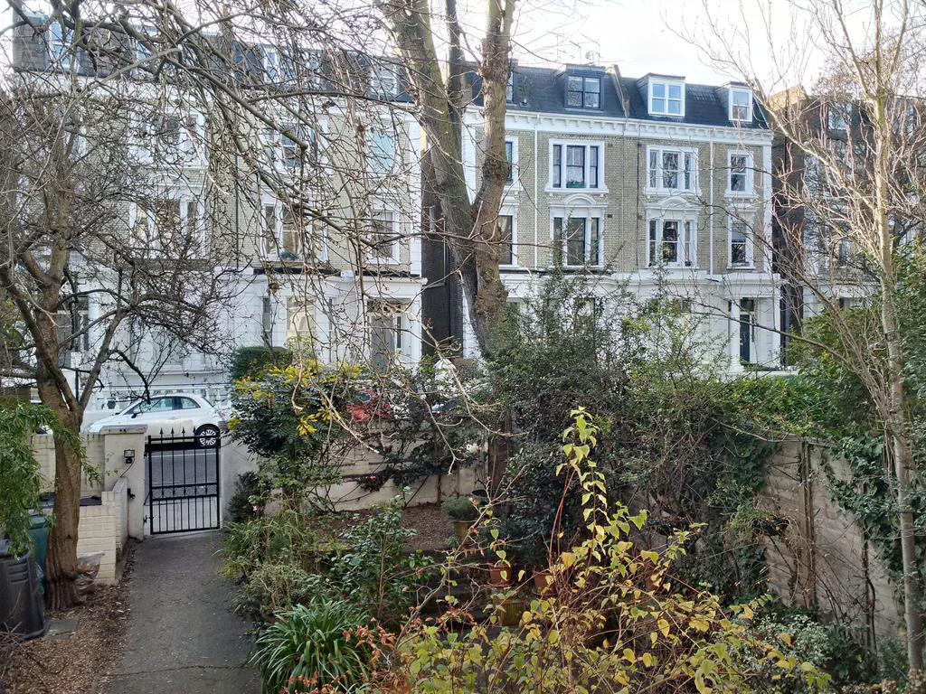 Luxury Holland Park, Sleeps 2, Free S'Fast Wifi Appartement Londen Buitenkant foto