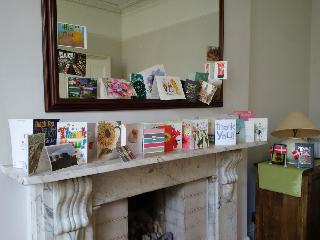 Luxury Holland Park, Sleeps 2, Free S'Fast Wifi Appartement Londen Buitenkant foto